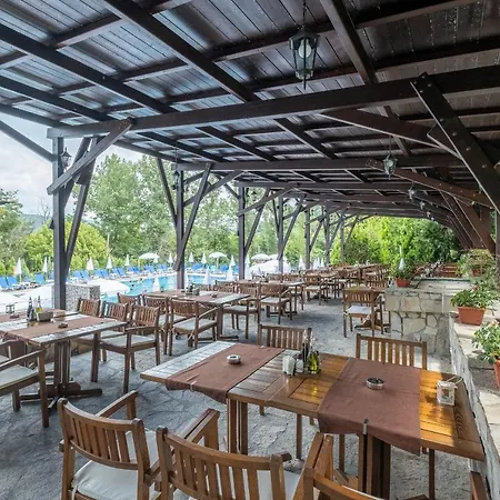 Otel Park Asenevtsi Tırnova
