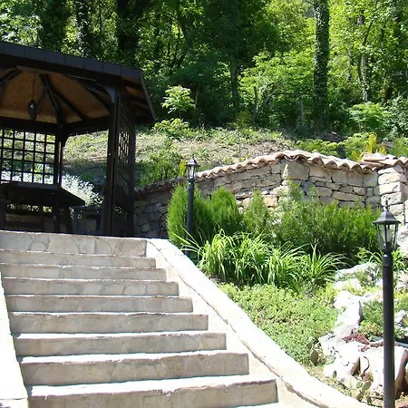Park Asenevtsi Отель Велико-Тырново