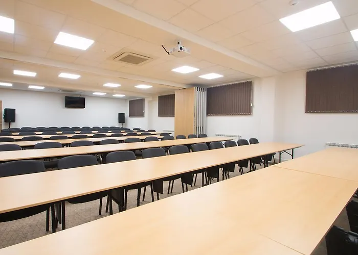 Park Asenevtsi מלון 3*